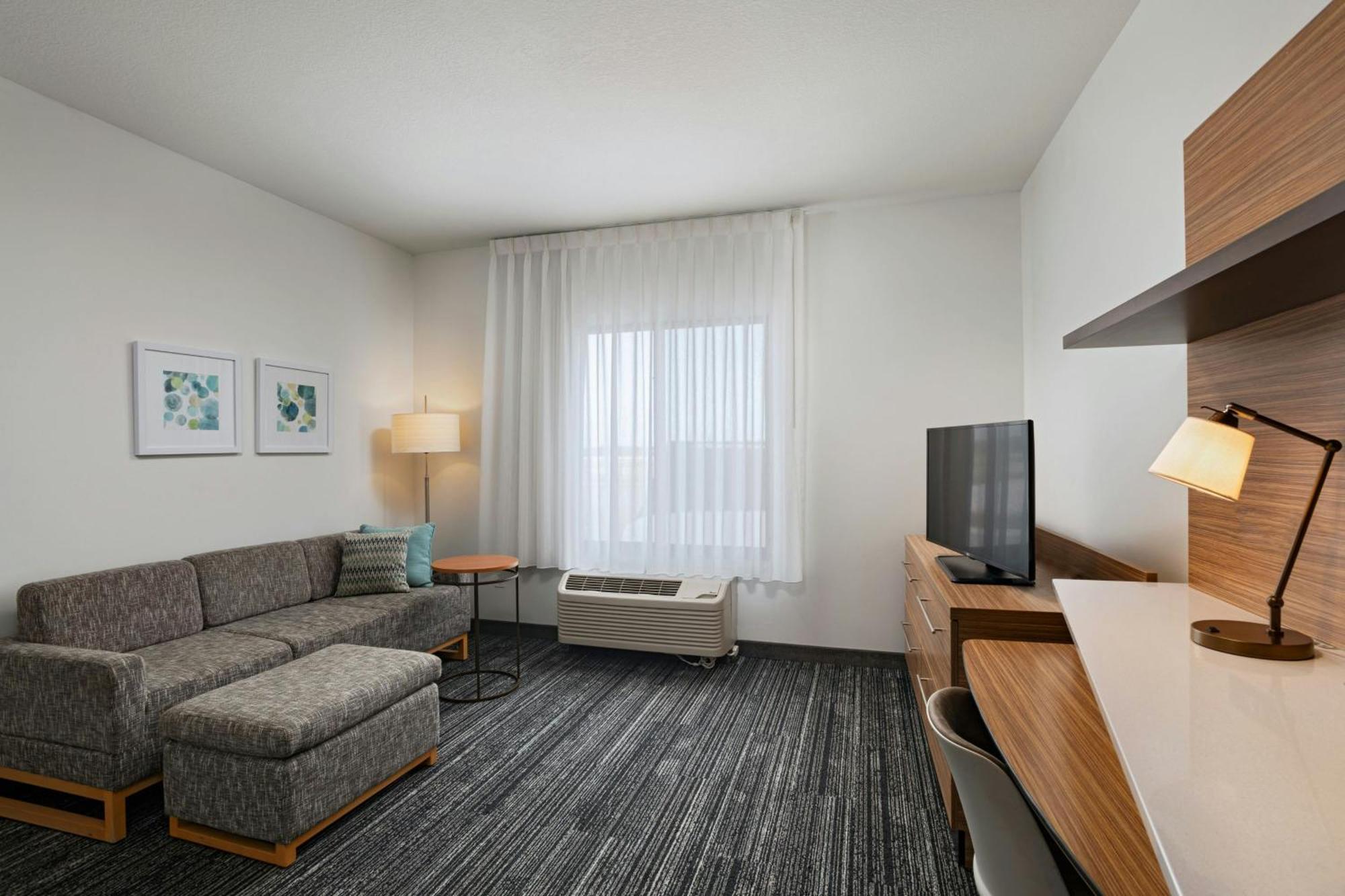 Towneplace Suites By Marriott Ames Exterior photo